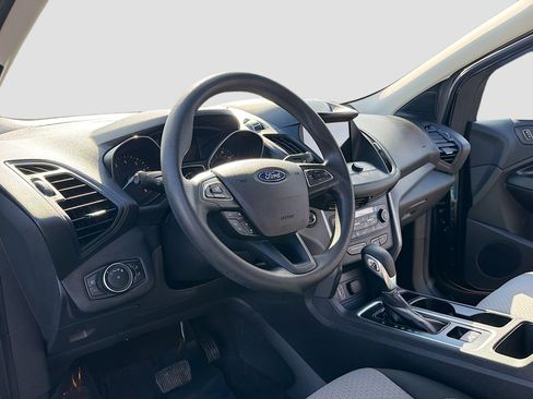 Used 2019 Ford Escape SE image 4