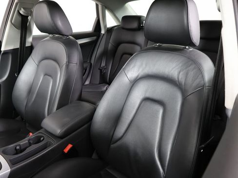 Used 2009 Audi A4 2.0T Premium image 11