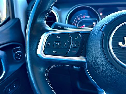 Used 2022 Jeep Gladiator Rubicon w/ LED Lighting Group image 29