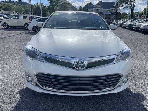 Used 2015 Toyota Avalon Limited FWD image 2