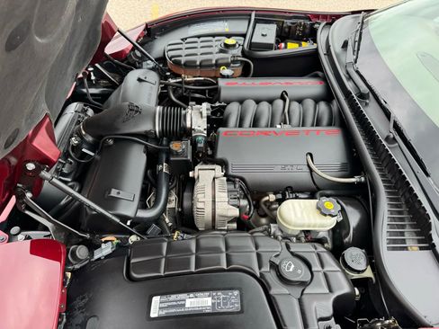 Used 2003 Chevrolet Corvette Convertible w/ Preferred Equipment Group1 image 33