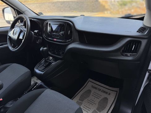 Used 2016 RAM ProMaster City Tradesman FWD image 10
