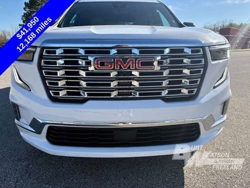 Used 2026 GMC Acadia Elevation w/ Elevation Premium Package FWD image 9