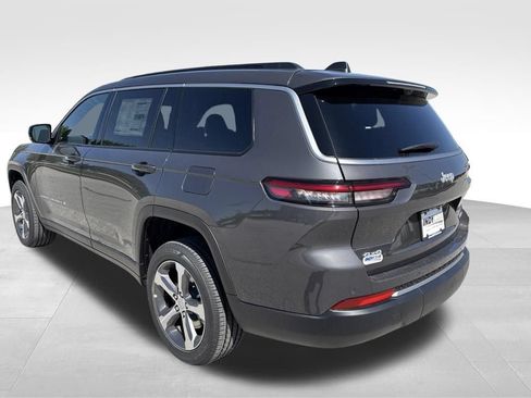 New 2026 Jeep Grand Cherokee L Limited w/ Luxury Tech Group II AWD/4WD image 6