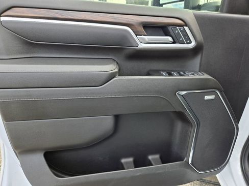 Used 2025 GMC Sierra 3500 SLT w/ SLT Convenience Package image 20