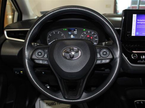 Used 2025 Toyota Corolla LE FWD image 14