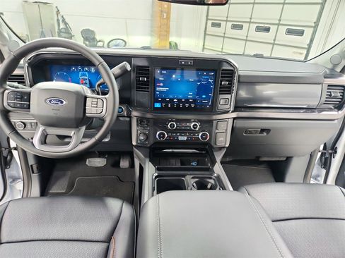 New 2026 Ford F250 Lariat w/ Chrome Package image 26