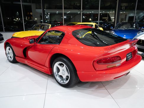 Used 1997 Dodge Viper GTS RWD image 2