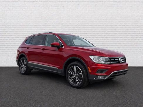Used 2018 Volkswagen Tiguan SEL FWD image 3