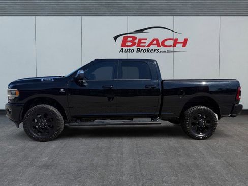Used 2019 RAM 2500 Big Horn w/ Black Appearance Package AWD/4WD image 7