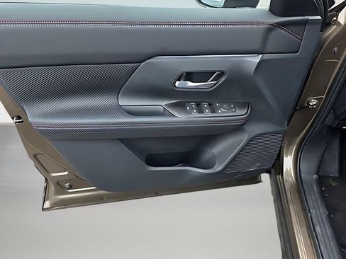 New 2026 Nissan Kicks SR w/ Cold Weather Package AWD/4WD image 9