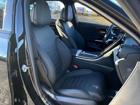 Used 2023 Mercedes-Benz C 300 4MATIC Sedan image 8