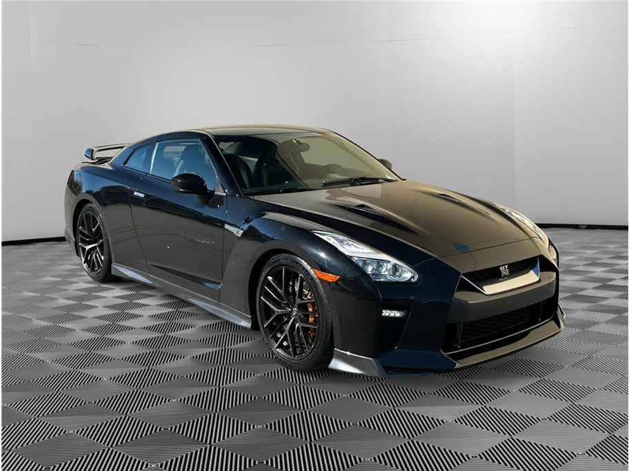 Used 2018 Nissan GT-R Premium AWD/4WD image 7