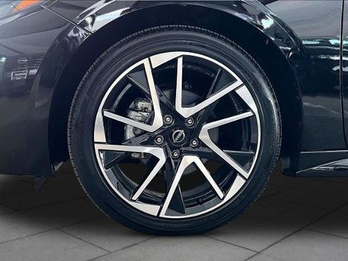 Certified 2024 Nissan Sentra SR w/ SR Premium Package FWD image 11