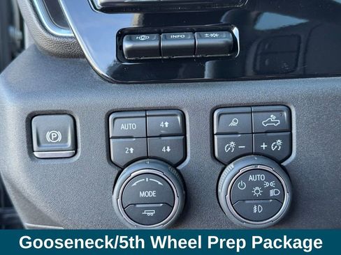 Used 2024 Chevrolet Silverado 2500 High Country w/ High Country Premium Package image 20