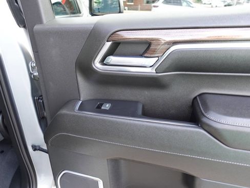 Used 2023 Chevrolet Silverado 1500 LT AWD/4WD image 27