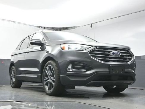 Used 2019 Ford Edge Titanium w/ Cold Weather Package image 29