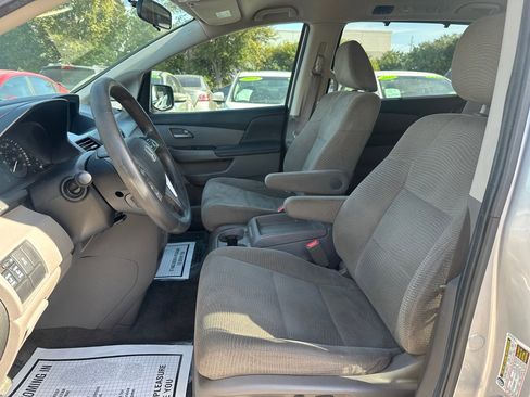 Used 2013 Honda Odyssey EX image 10