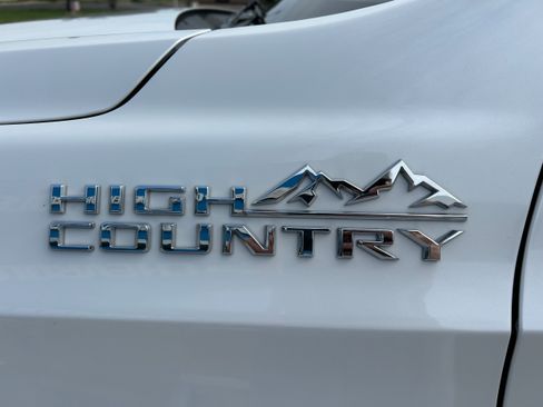 Used 2023 Chevrolet Tahoe High Country AWD/4WD image 7