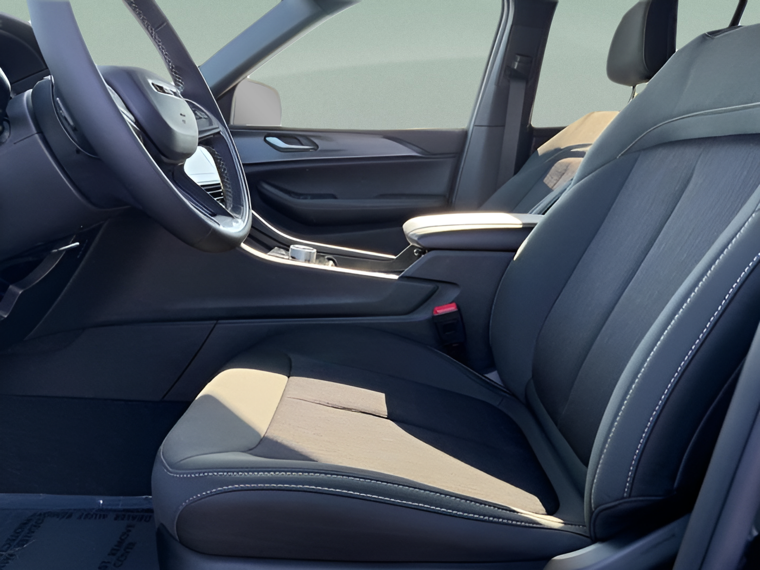 New 2026 Jeep Grand Cherokee Laredo AWD/4WD image 15