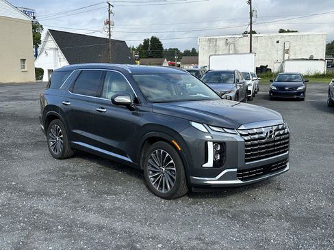 Used 2024 Hyundai Palisade Calligraphy AWD/4WD image 2