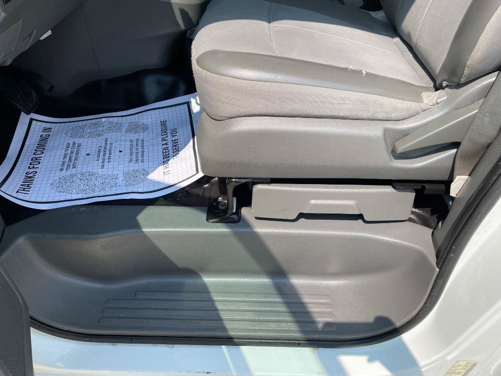 Used 2016 Nissan NV 3500 S w/ Power Package RWD image 9