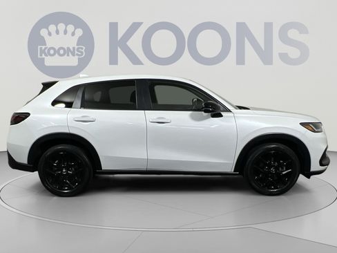 Used 2023 Honda HR-V Sport image 12