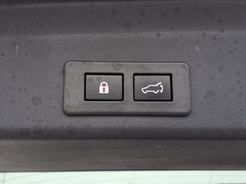 Certified 2024 Subaru Ascent Premium w/ Convenience Package image 20