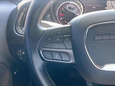 Used 2022 Dodge Challenger SXT RWD image 20