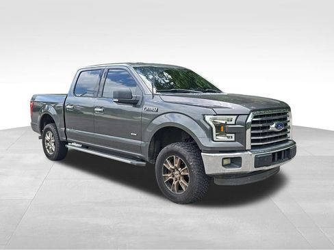 Used 2015 Ford F150 XLT w/ Equipment Group 302A Luxury AWD/4WD image 10