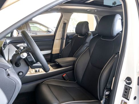 Used 2026 Genesis GV70 2.5T Advanced image 14