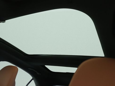 New 2026 Mercedes-Benz C 300 Sedan image 9