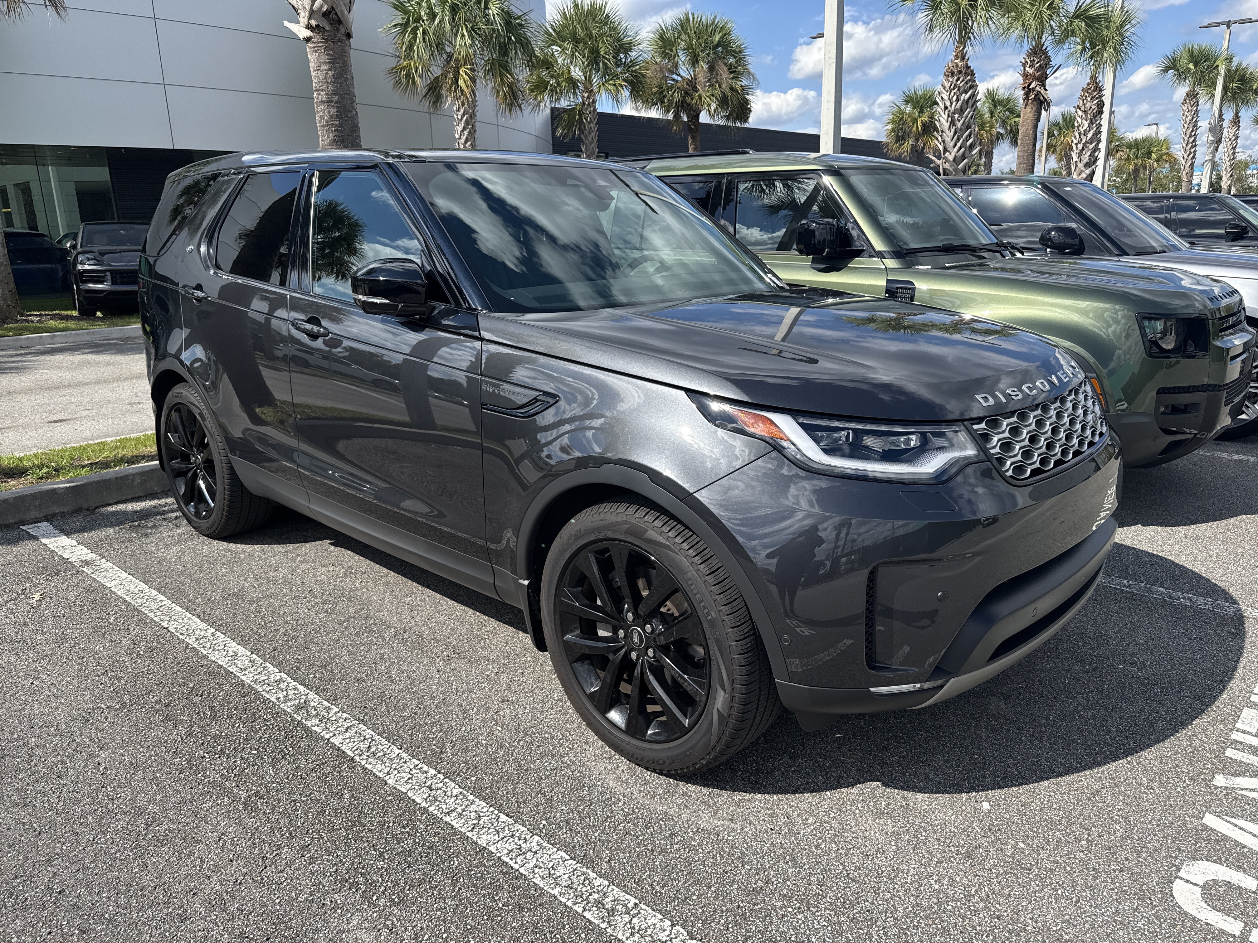 Used 2026 Land Rover Discovery S AWD/4WD image 2