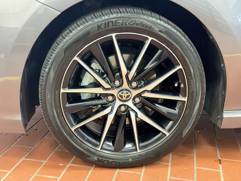 Used 2024 Toyota Camry SE image 12
