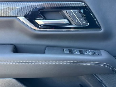 New 2026 GMC Yukon Elevation w/ Elevation Premium Package AWD/4WD image 11