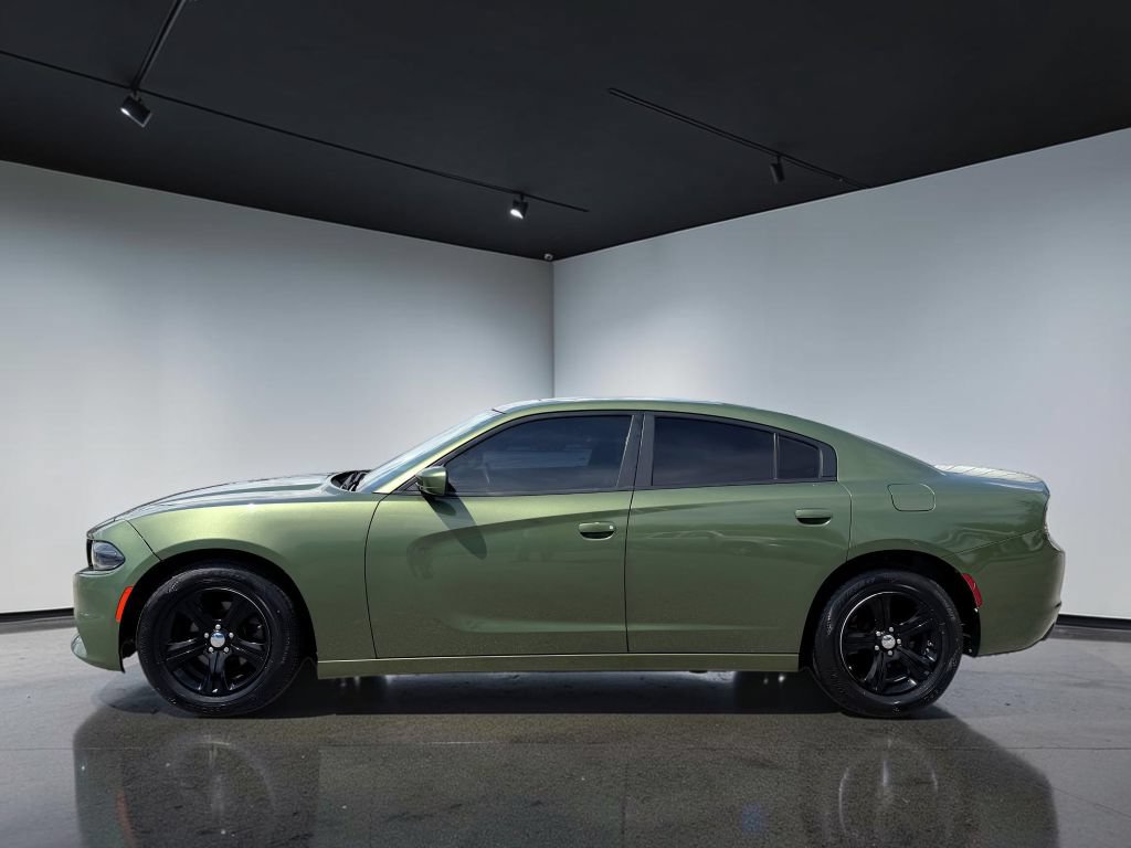 Used 2019 Dodge Charger SXT w/ Leather Interior Group RWD image 6