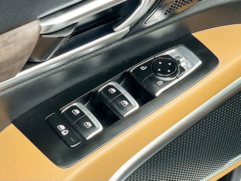 Used 2022 Kia Telluride SX w/ Towing Package FWD image 18