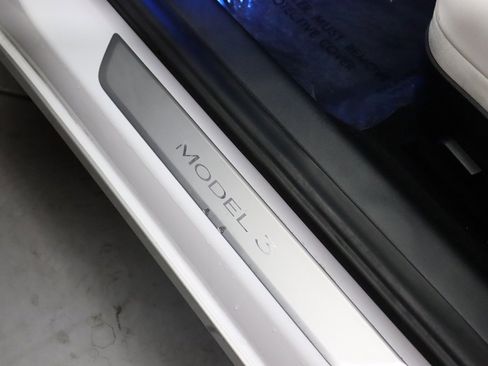 Used 2020 Tesla Model 3 Performance image 37