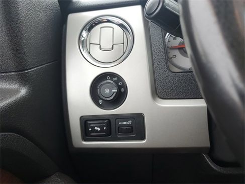 Used 2010 Ford F150 Lariat image 22
