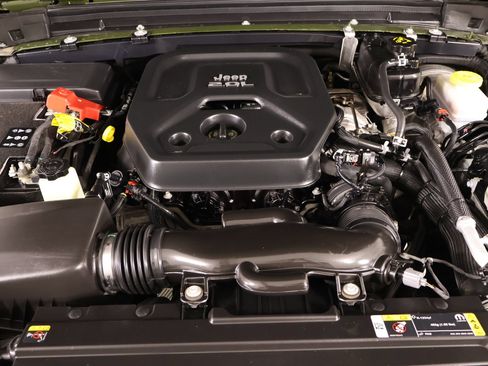 Used 2021 Jeep Wrangler Unlimited Sport AWD/4WD image 18