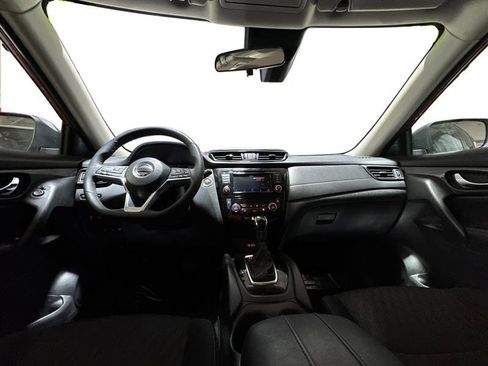 Used 2019 Nissan Rogue SV image 13