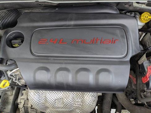 Used 2020 Jeep Renegade Altitude AWD/4WD image 22