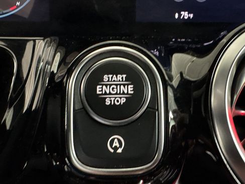 Certified 2023 Mercedes-Benz GLA 250 4MATIC image 27
