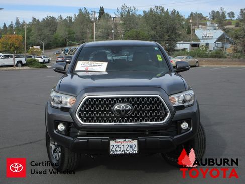 Certified 2018 Toyota Tacoma TRD Off-Road image 22