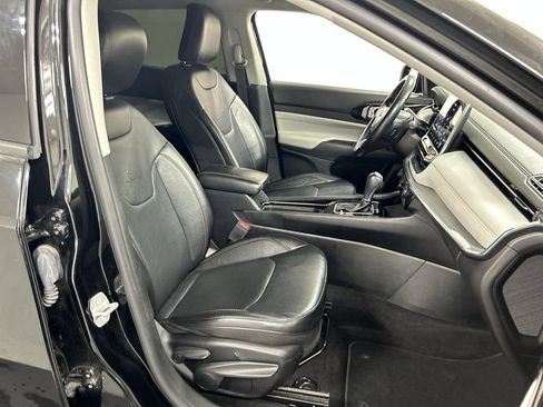 Used 2022 Jeep Compass Limited AWD/4WD image 23