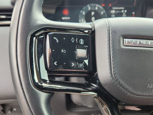 Used 2025 Land Rover Range Rover Velar Dynamic SE image 9