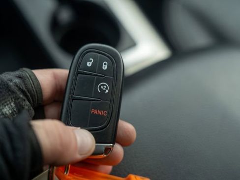 Used 2015 RAM 1500 Laramie w/ Convenience Group image 20