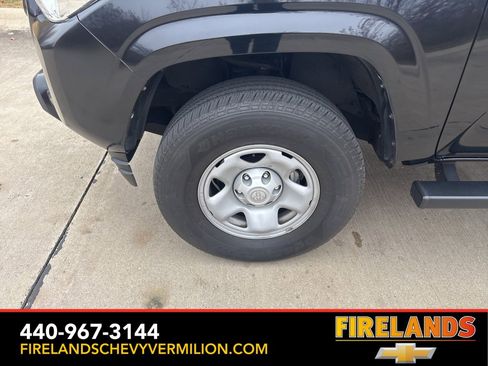 Used 2022 Toyota Tacoma SR image 54