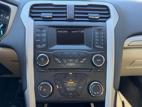 Used 2014 Ford Fusion SE image 29