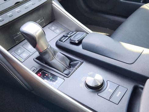 Used 2016 Lexus IS 350 AWD image 22